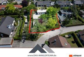Schönes Grundstück mit Altbestand
