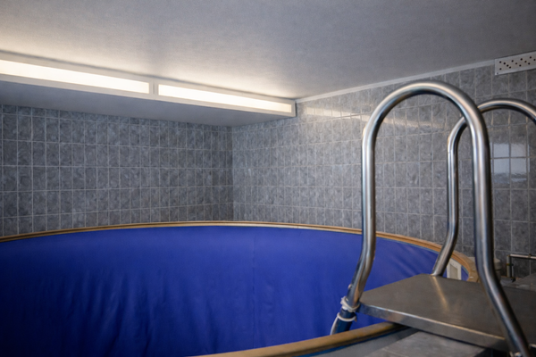 Kellerraum 1 mit Pool