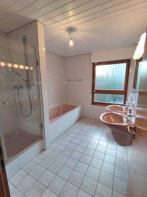 Bad ... sehr gepflegt!