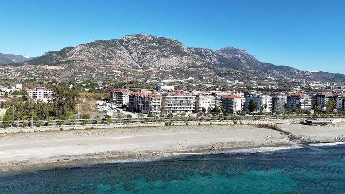 Properties in a Seafront Complex with Amenities Alanya Kestel