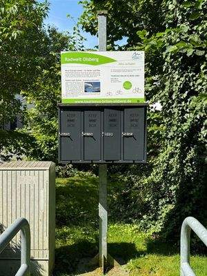 direkt nebenan im Park