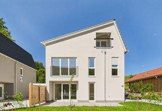 Südansicht mit Balkon