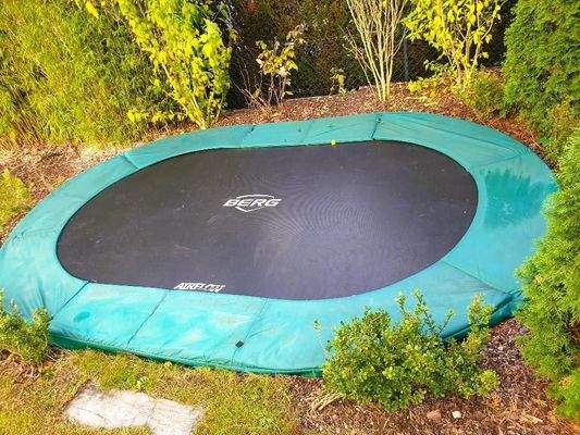 Bodengleiches Trampolin