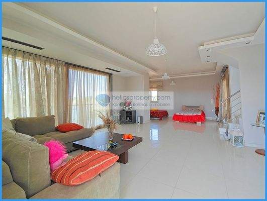 bdf732ad5c35447e81d42221e566c47e-original