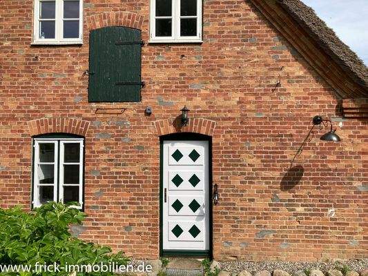 5-Eingang Westgiebel.JPG