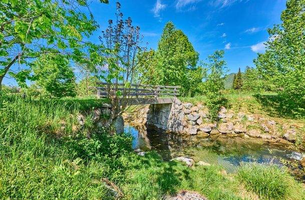 Weissach hinter dem Haus