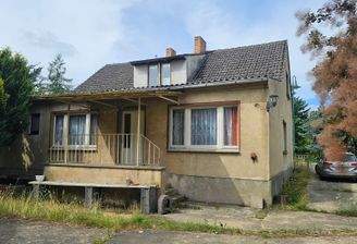 Hofseite m. Einfahrt.jpg