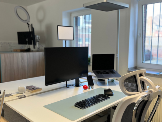 Arbeitsplatz auf der Empore