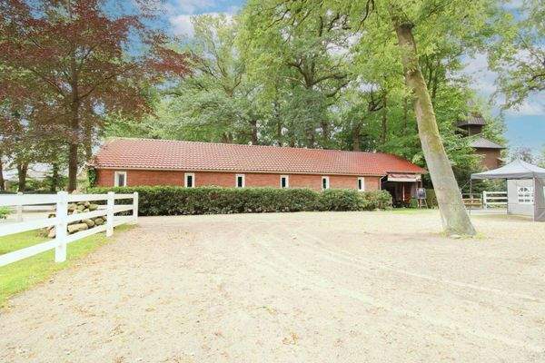 Hofcafe oder mögliche Stallung