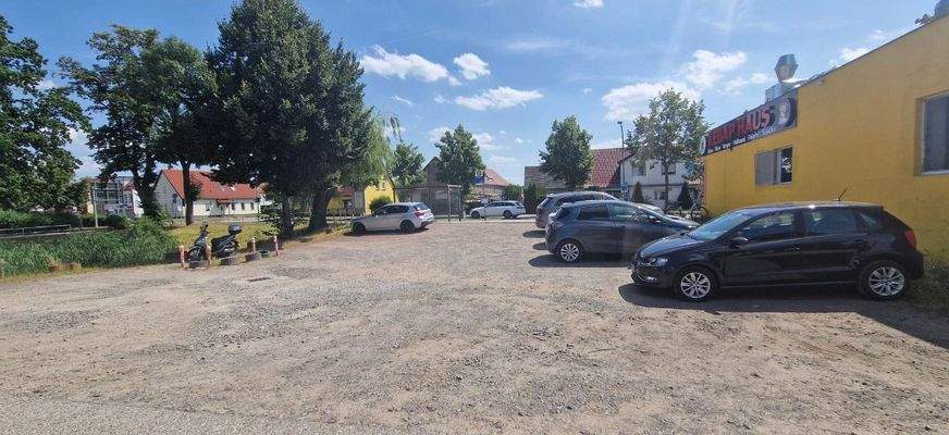 Stellplätze / Parkplatz