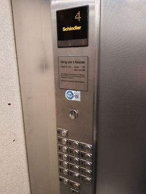 Aufzug 2006 modernisiert