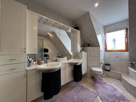 Badezimmer (Foto 1)