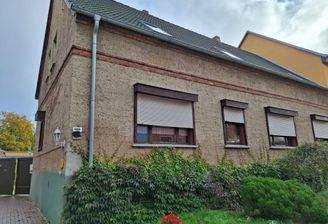 Ansicht von der Straße.jpg