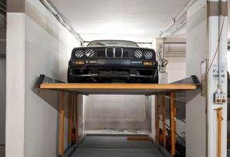 Garagenbox für 2 Fahrzeuge unten und oben