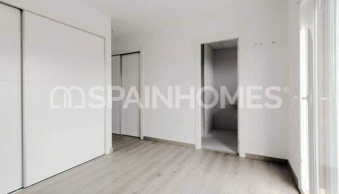 Well-Located Santa Pola Villas for Sale on Costa Blanca