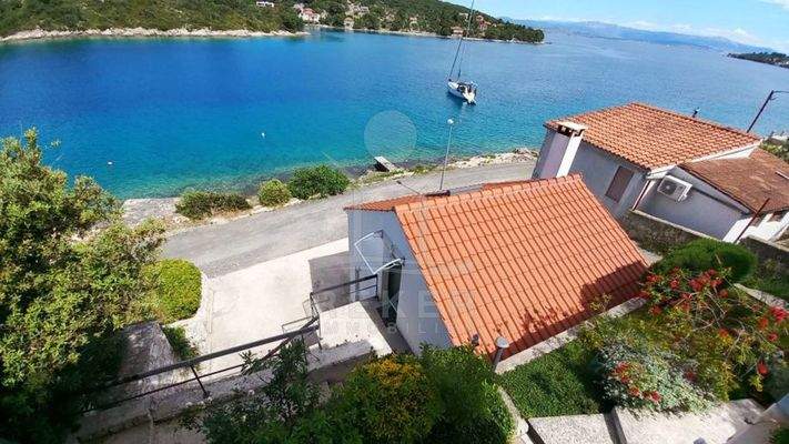 Idyllisches Steinhaus direkt am Meer auf Solta