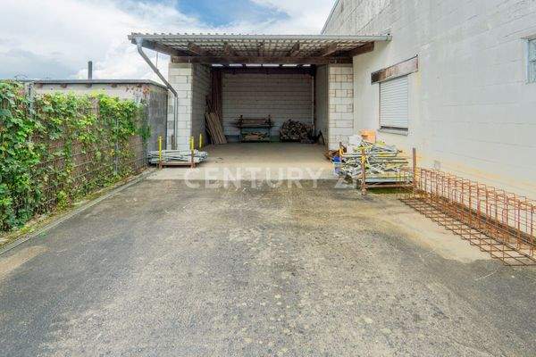 überdachte Außenfläche