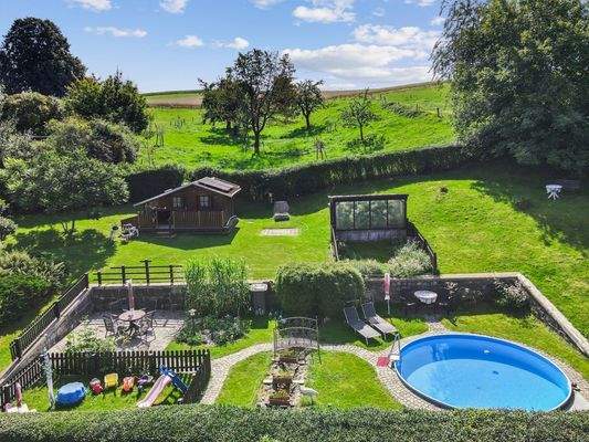 Drohnenansicht Garten a