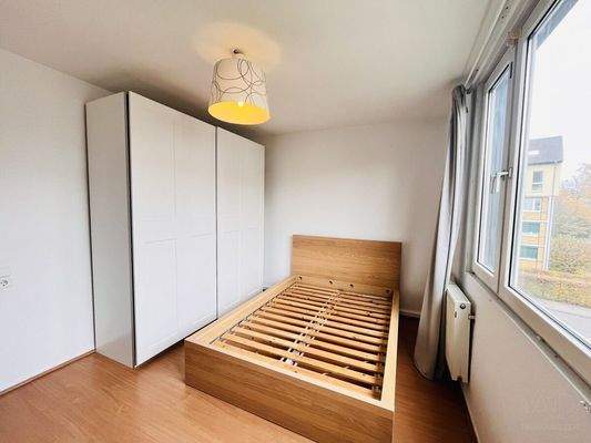 mmexport1764598737627