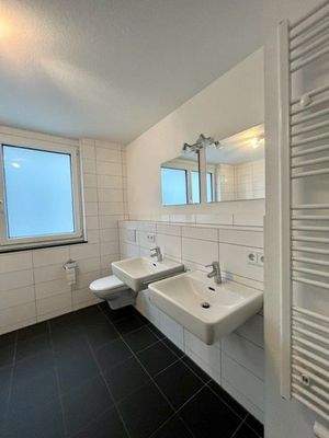 Modernes Badezimmer