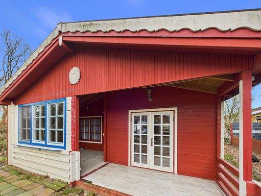 CAM03784G0-PR0099-STILL004