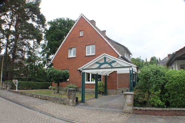 Straßenansicht