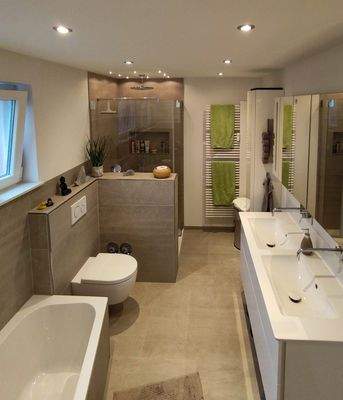 47421-020_Erdgeschoss Bad