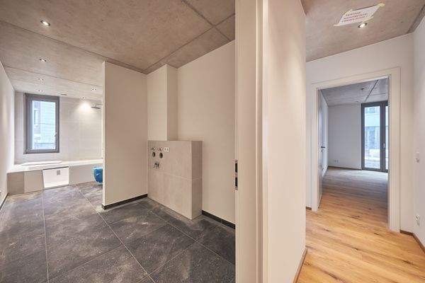 Dusch- und Wannenbereich mit Waschmaschienenanschluss - HERDERGÄRTEN 3.0.4