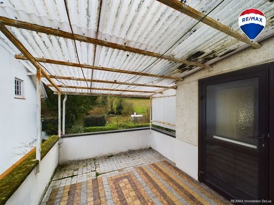 RE/MAX Immobilien DeLux Balkon OG