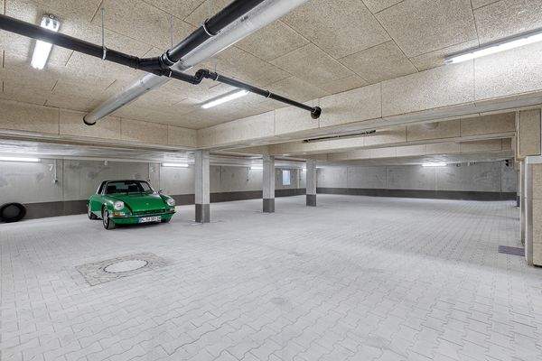 Garage 1.jpg