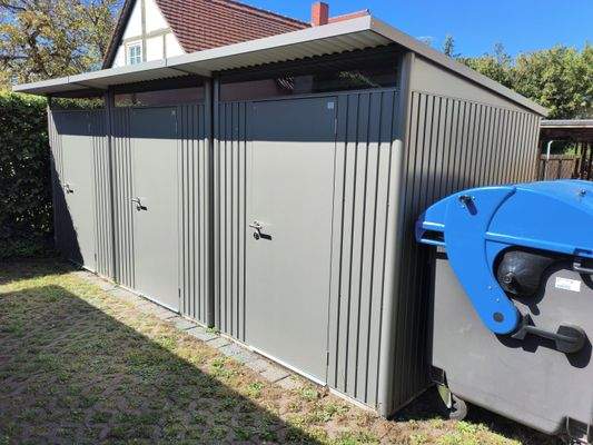 8 Metall Gerätehaus2 neu.jpg