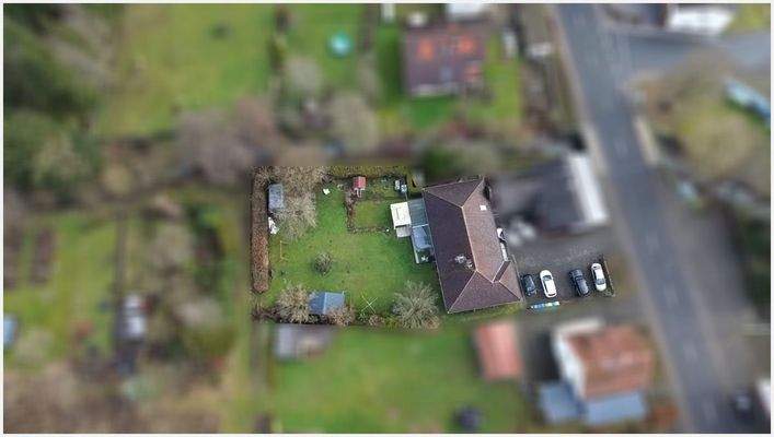 Drohne Aufnahme Hofeinfahrt