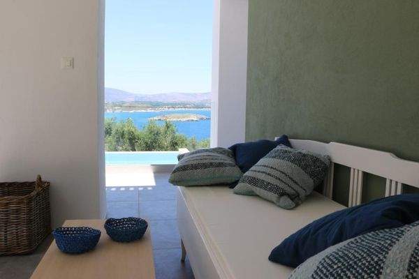 Kreta, Plaka: 2 Luxusvillen mit Tennisplatz, Olivenhain und atemberaubendem Meerblick zu verkaufen