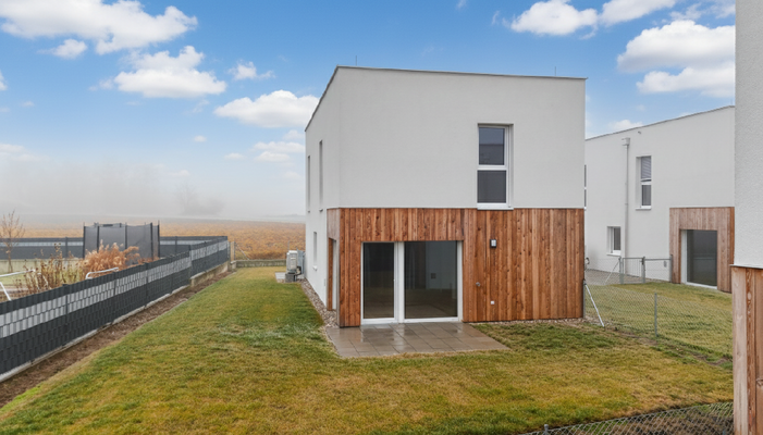 Rückfoto Haus 1.png