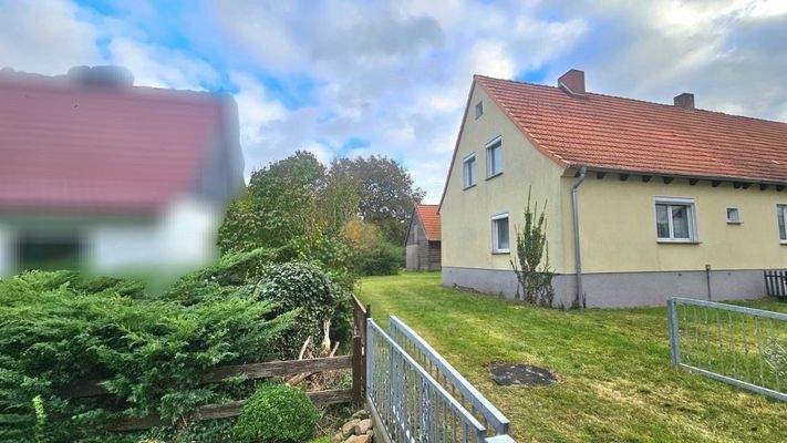 straßenseitige Ansicht