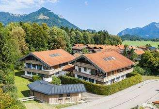 Haus A (links) und Haus B (rechts)