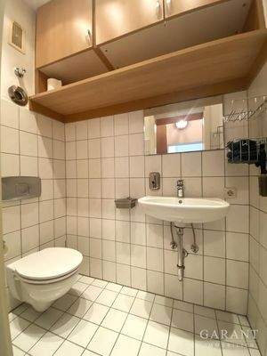 Blick ins Gäste-WC im 1.OG