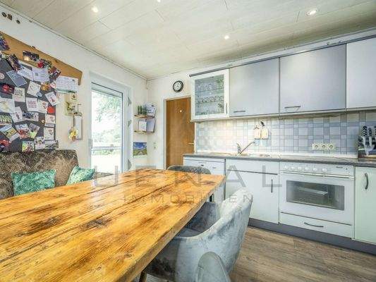 WE1: Küche mit Abstellraum