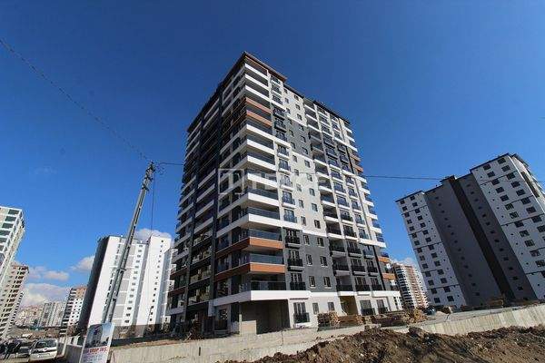 Spacious Apartments Close to Shopping Center in Keçiören