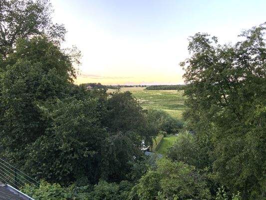 Blick Richtung Westen von einer Terrasse aus