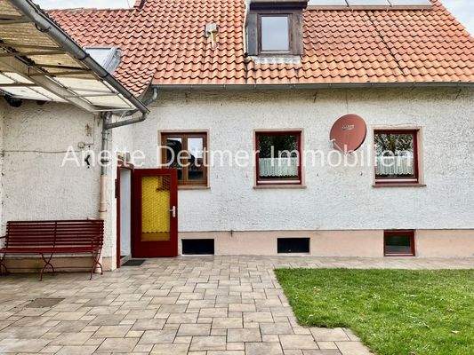 29 Garten Ansicht aufs Haus