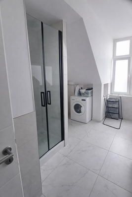 82b16d0f-7712-46cf-a17a-61f9f958ca22