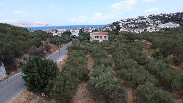 Kreta, Almyrida: Schönes Grundstück mit Baugenehmigung zu verkaufen