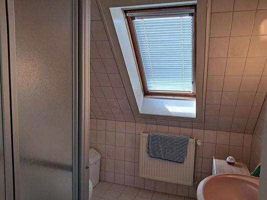 Duschbad im Dachgeschoss