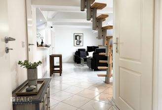 Eingang - (KI bearbeitet)