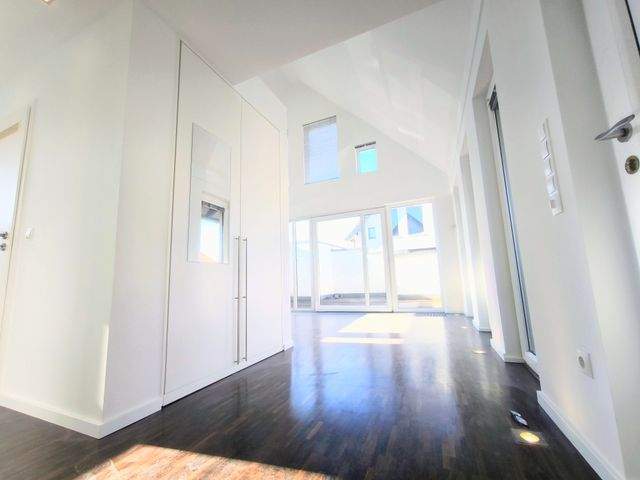 2-Zi.-Maisonettewohnung, EBK, Dachterrasse, zwischen Marktplatz und Alter Hafen, teilmöbliert, ab 01.06. - Photo 1