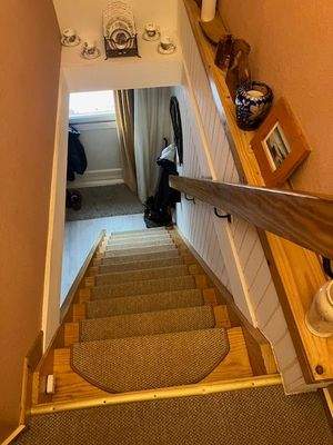 Treppe zum OG Wohnung 2