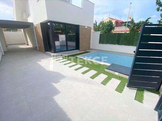 Spacious House with Pool in Los Alcázares Costa Calida