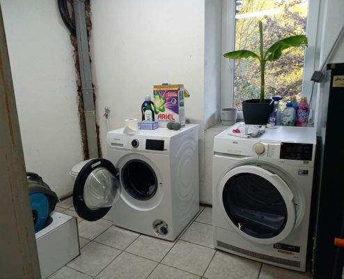 KG: Wasch-Trockenraum