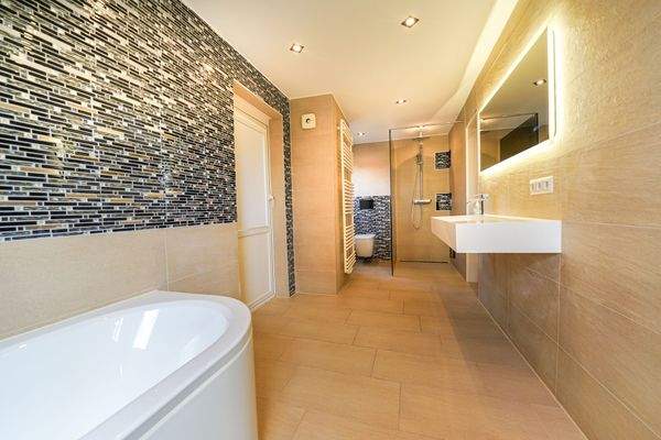 Tageslichtbad OG (2)